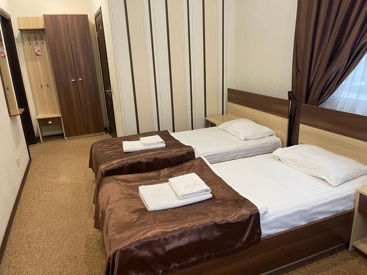 Nyvky Plaza Hotel Kiev Eksteriør billede